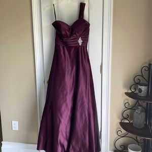 Satin prom/bridal gown